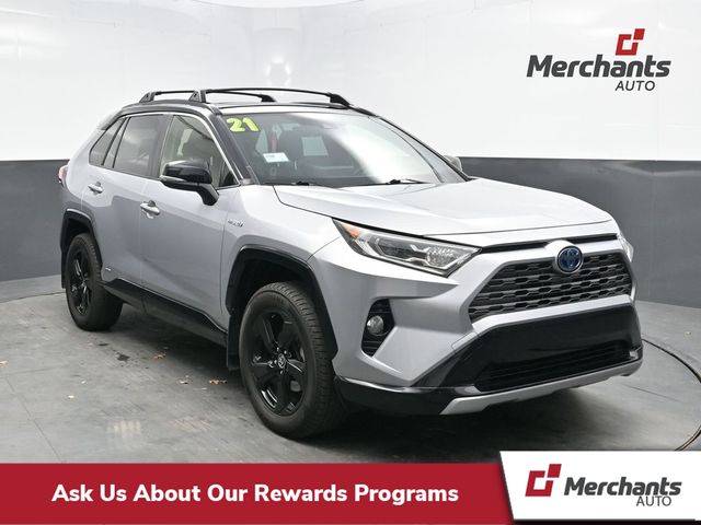 2021 Toyota RAV4 XSE's photo