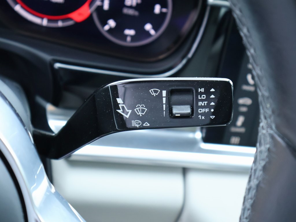 2018 Porsche Panamera Base 4 photo 29