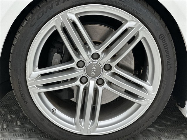 2010 Audi TTS photo 2