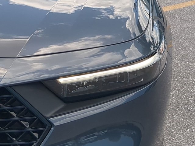 2025 Honda Accord LX photo 7