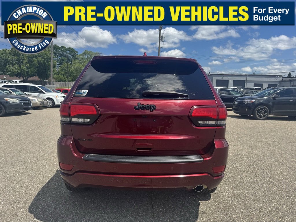 2021 Jeep Grand Cherokee Laredo X photo 3