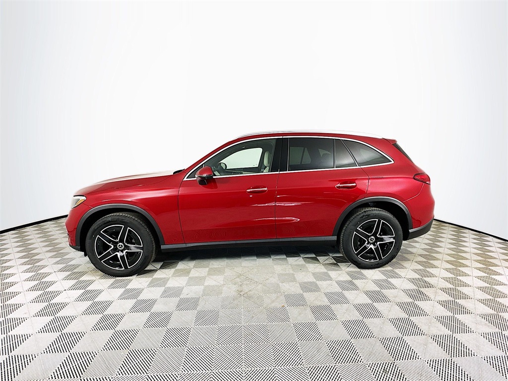 2026 Mercedes Benz GLC 300 4MATIC photo 3