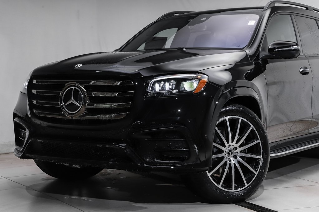 2026 Mercedes Benz GLS 580 4MATIC photo 2