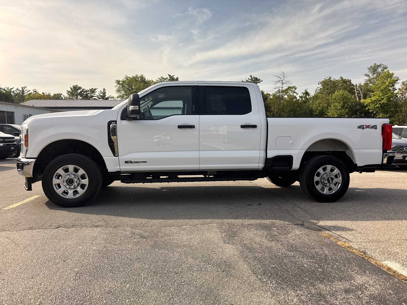 2024 Ford F-350 XLT photo 8