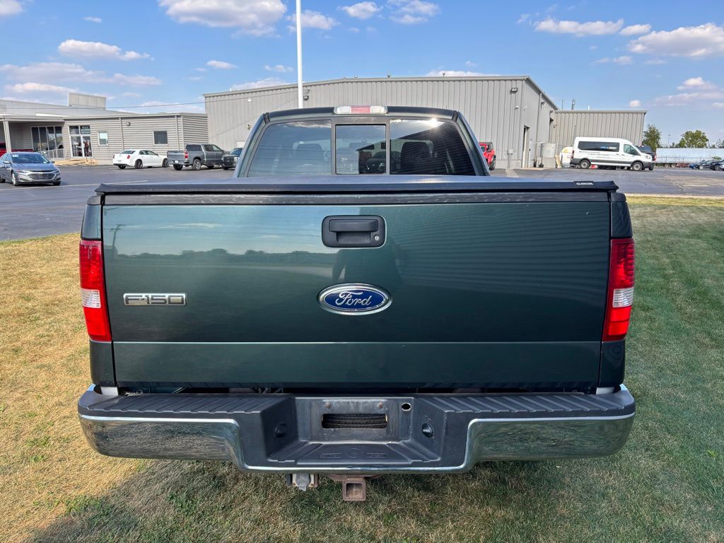 2005 Ford F-150 XLT photo 3