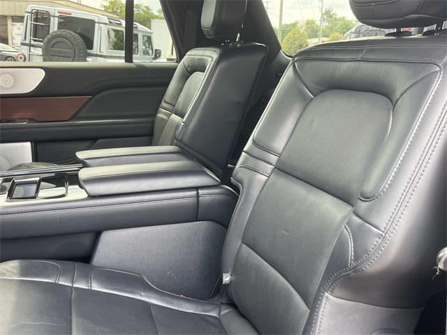 2022 Lincoln Navigator L Reserve photo 22