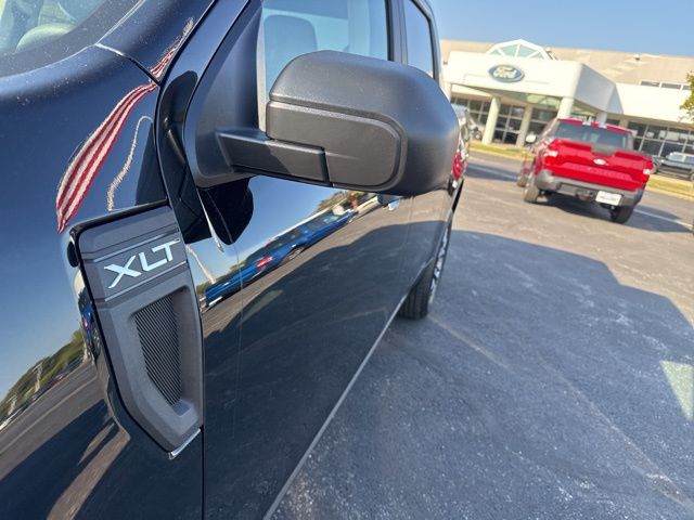 2025 Ford Maverick XLT photo 3