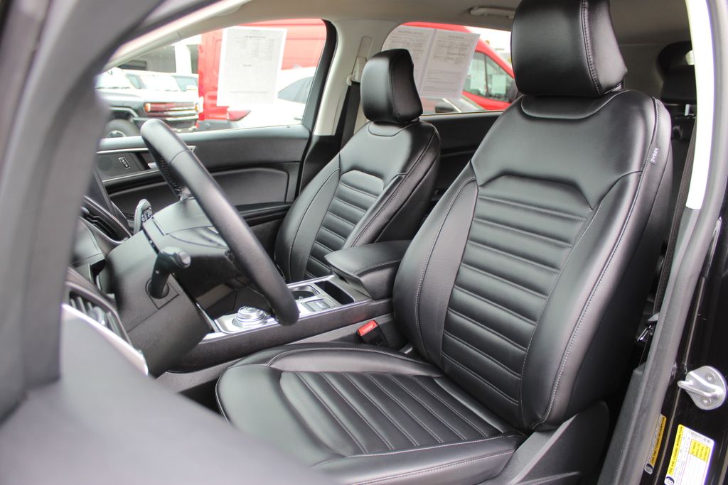 2024 Ford Edge SEL photo 21
