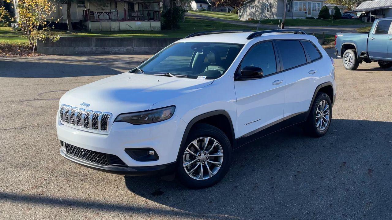 2022 Jeep Cherokee Latitude Lux photo 4