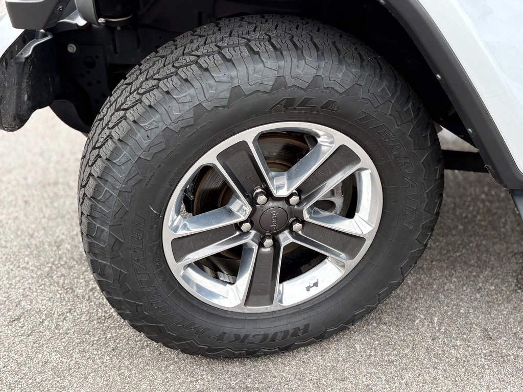 2022 Jeep Wrangler Unlimited Sahara photo 10