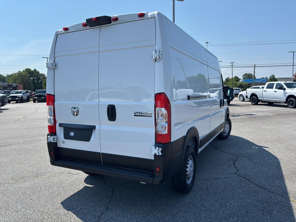 2025 Ram ProMaster 2500 photo 4