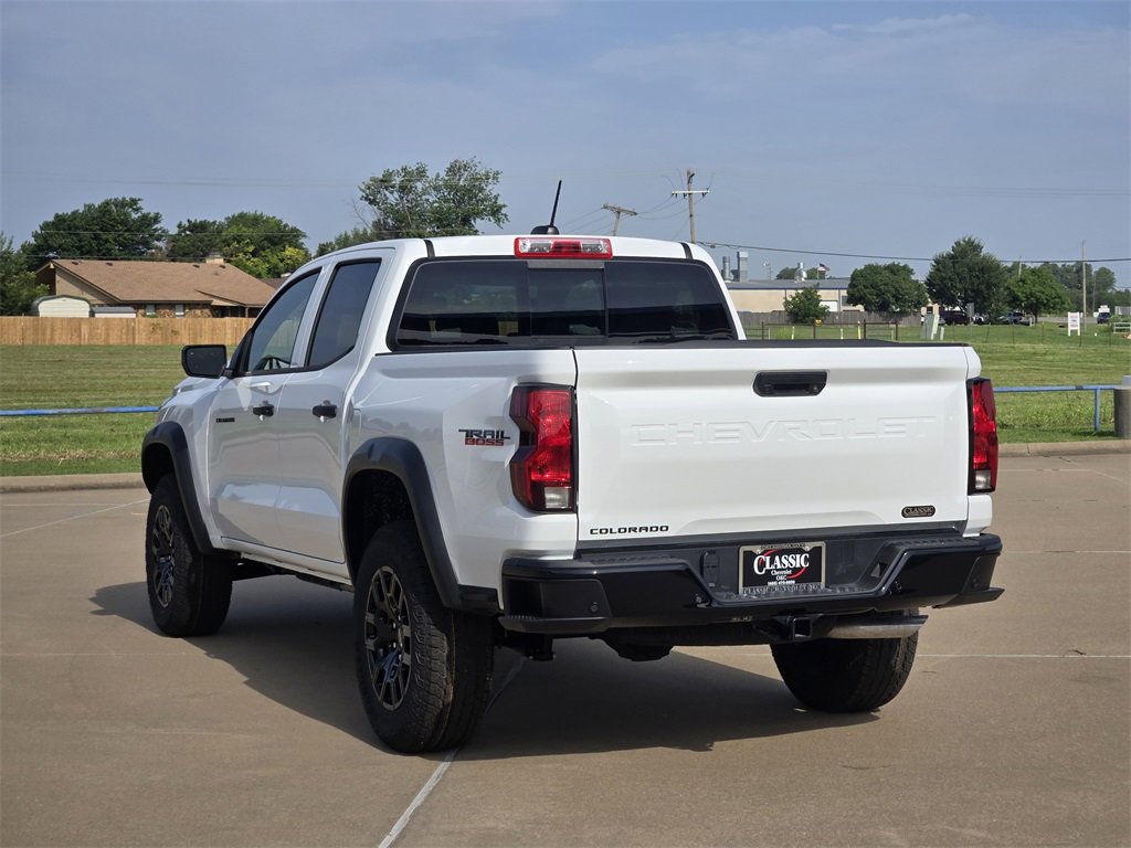 2026 Chevrolet Colorado Trail Boss photo 3