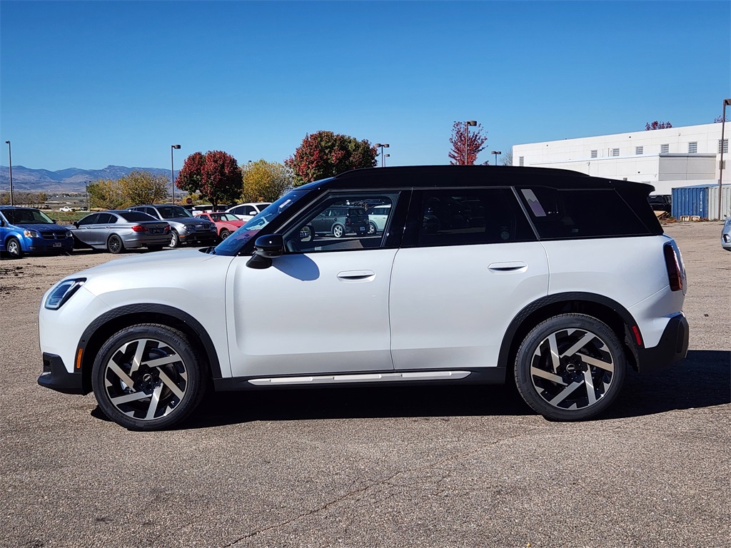 2026 Mini Countryman Iconic S ALL4 photo 2