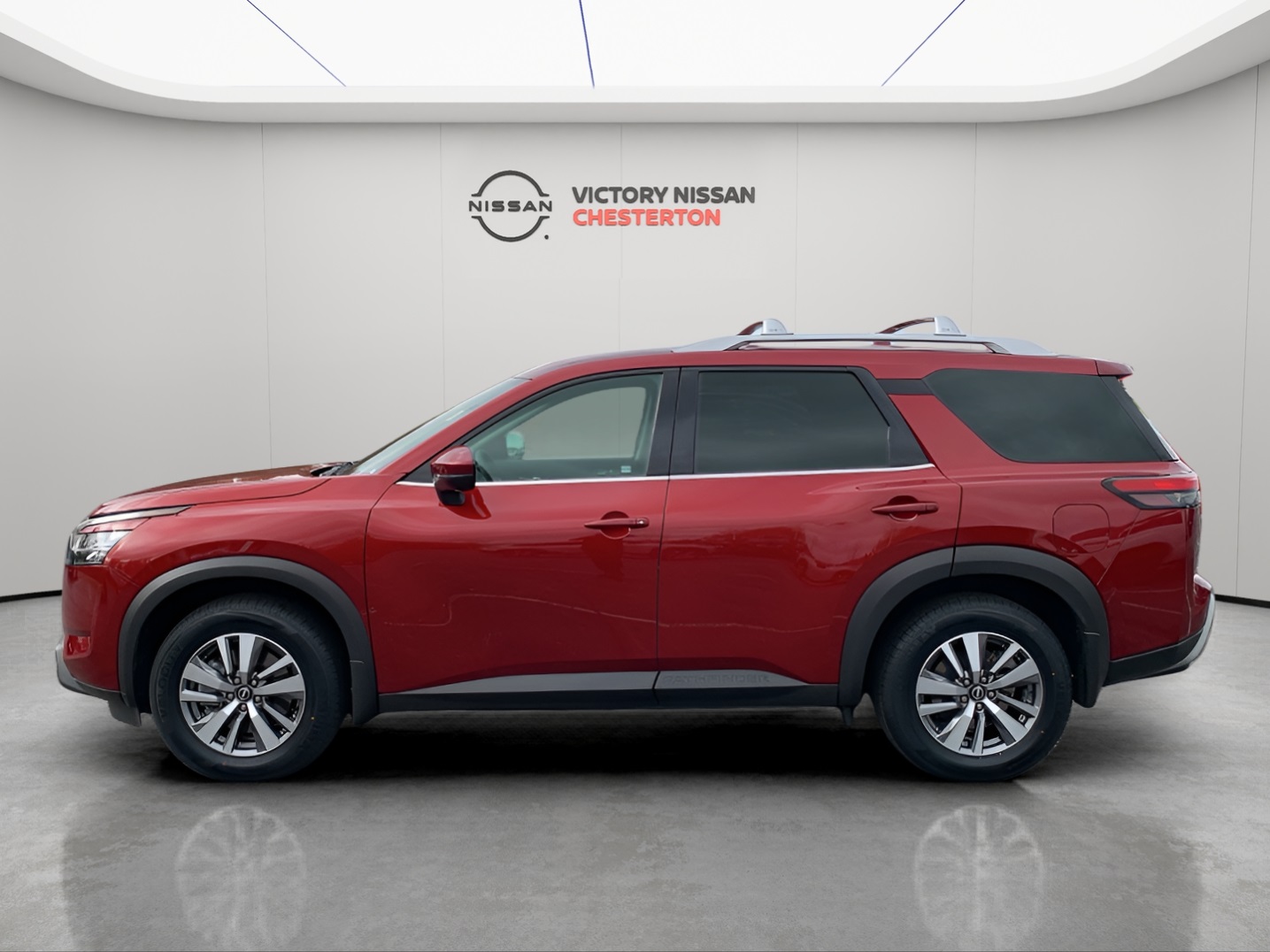 2023 Nissan Pathfinder SL photo 2