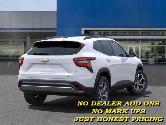 2025 Chevrolet Trax LT photo 3