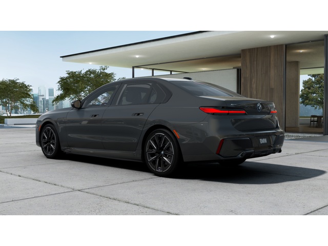 New 2026 Dravit Grey Metallic BMW 750e xDrive image 2