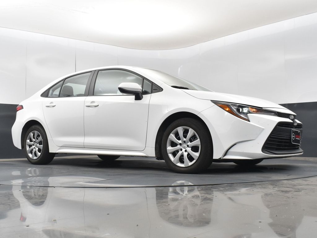 2024 Toyota Corolla LE photo 8