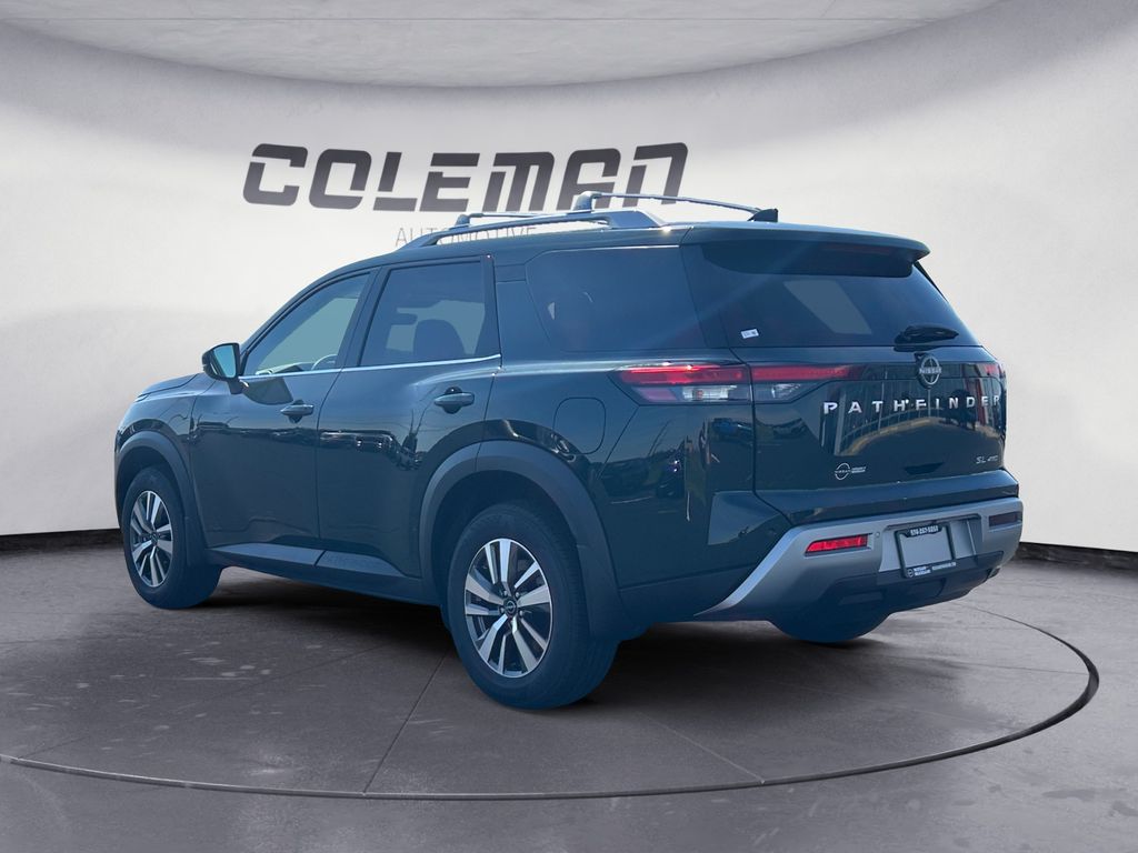2025 Nissan Pathfinder SL photo 3