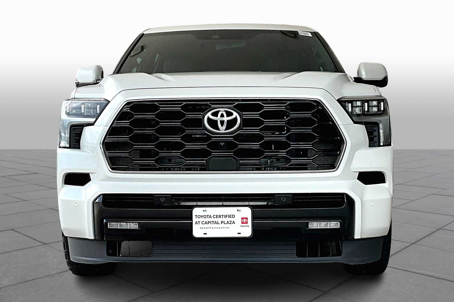 【通販 人気】 Certified Pre-Owned 2023 Toyota Sequoia Platinum Sport ジャケット・アウター
