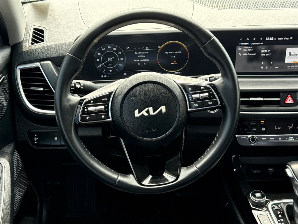 2024 Kia Seltos EX photo 23