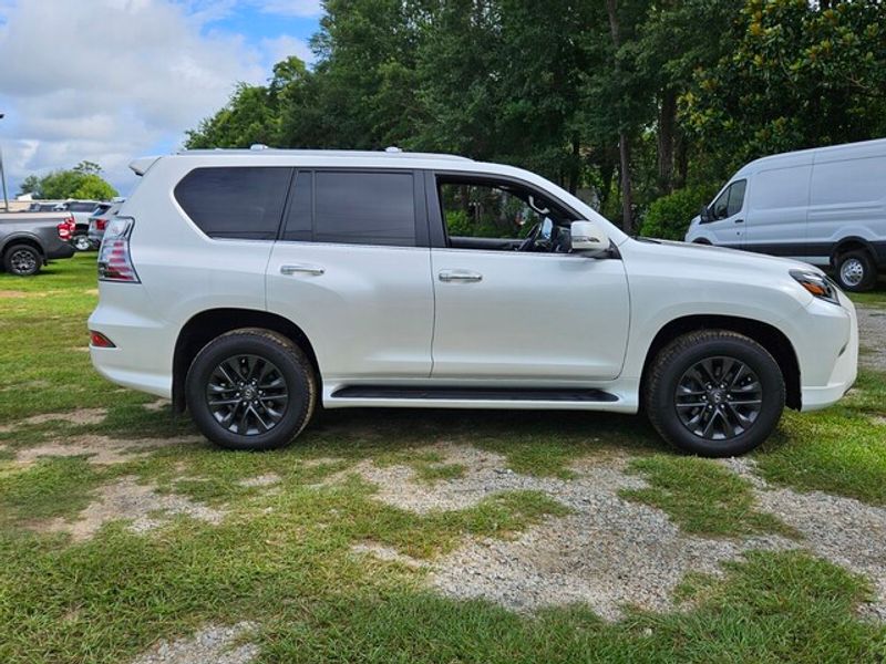 2023 Lexus GX 460 Premium photo 13