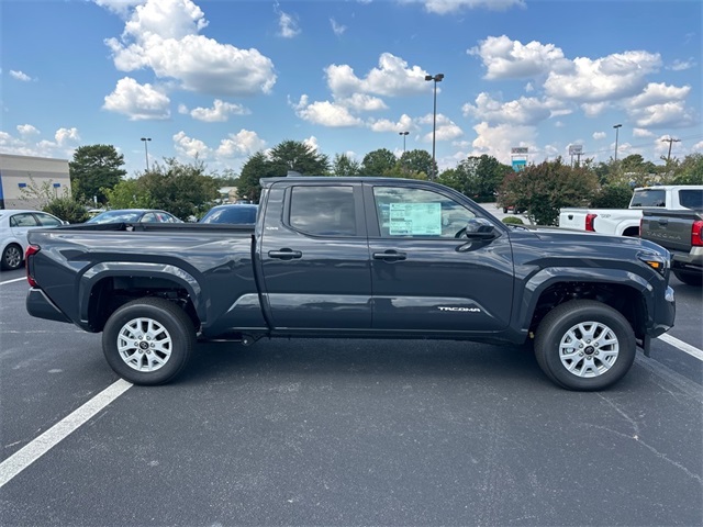 2025 Toyota Tacoma SR5 photo 2