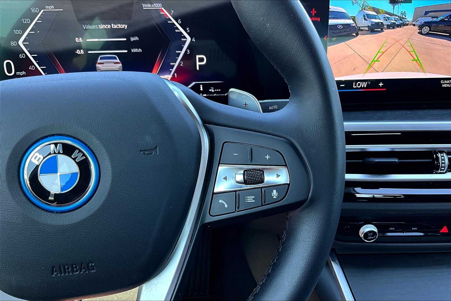2023 Bmw 330e photo 23