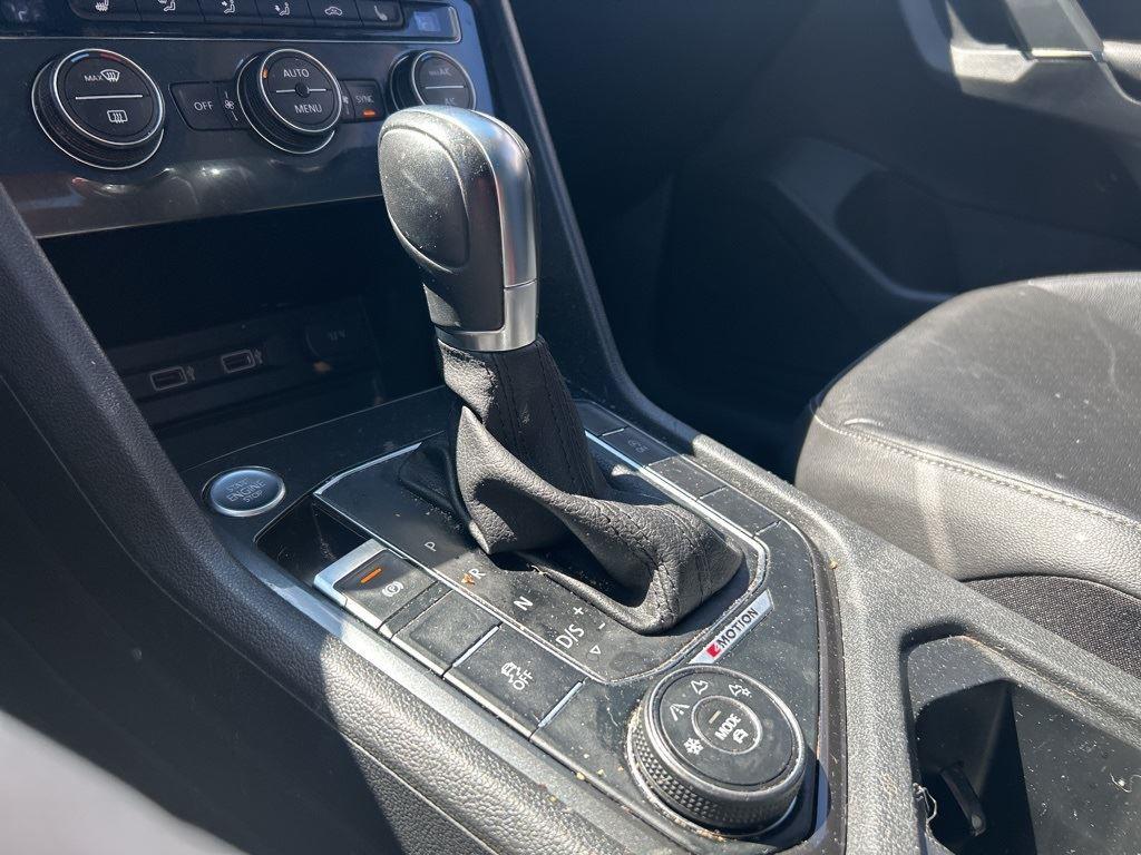 2018 Volkswagen Tiguan SEL photo 18