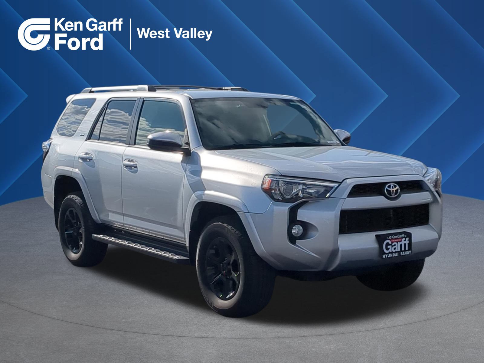 2019 Toyota 4Runner SR5's photo