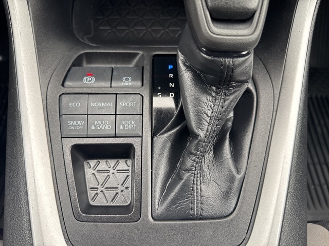 2022 Toyota RAV4 XLE photo 31
