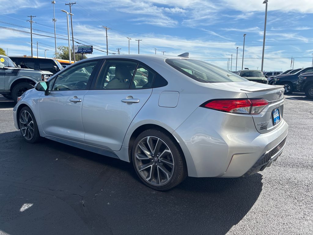 2022 Toyota Corolla SE photo 5