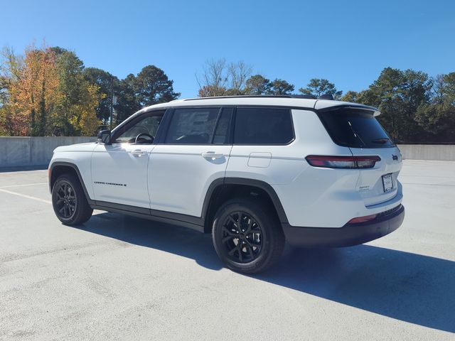2025 Jeep Grand Cherokee Altitude X photo 2
