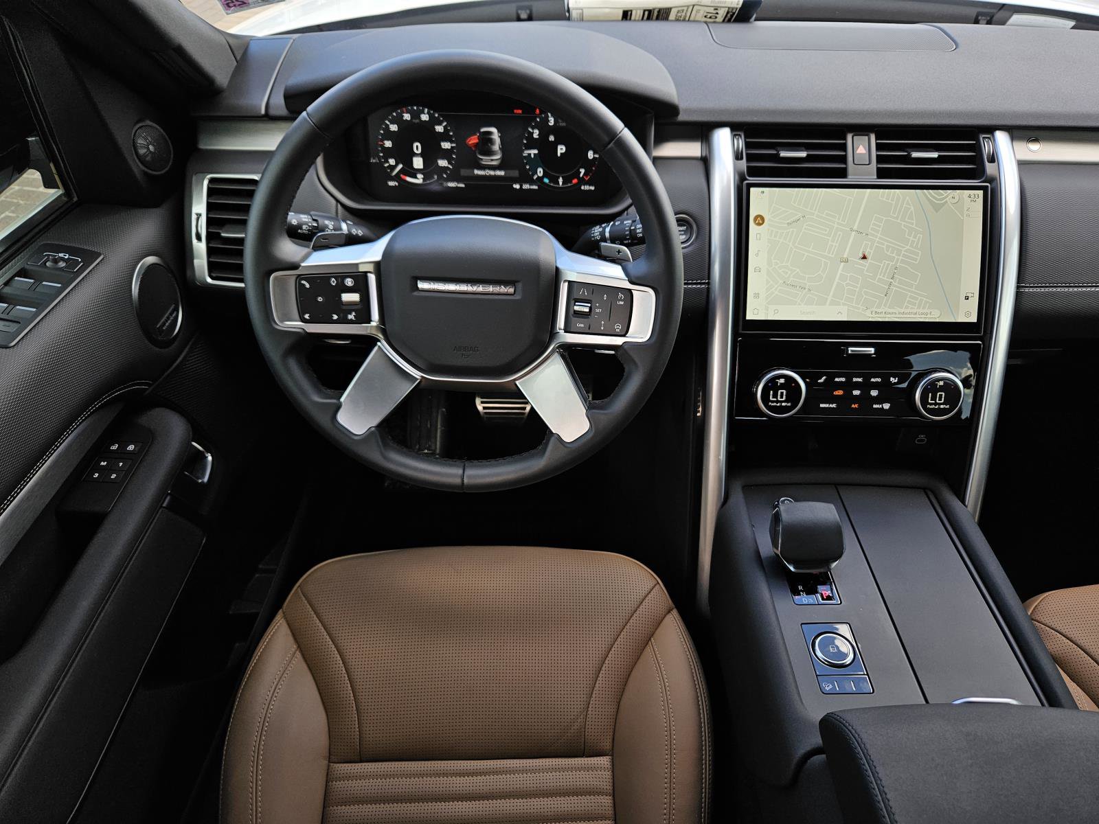 2025 Land Rover Discovery P360 Dynamic SE photo 36