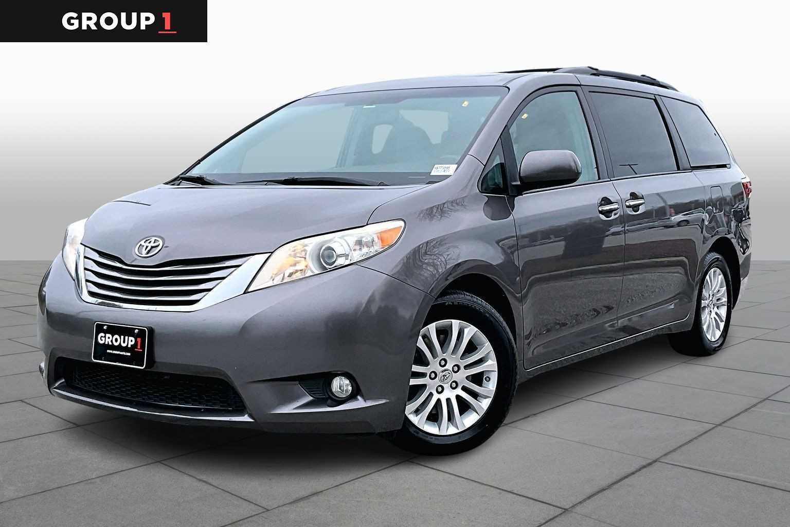 2017 Toyota Sienna XLE
