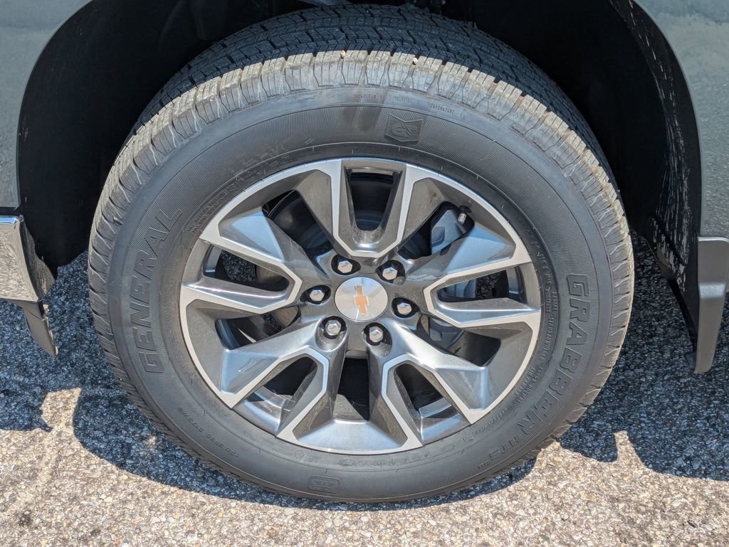2025 Chevrolet Silverado 1500 LT photo 9