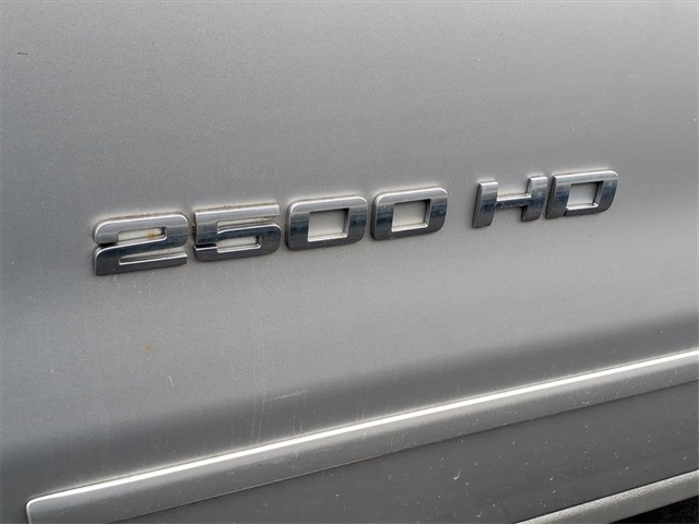 2019 Chevrolet Silverado 2500HD LT photo 4