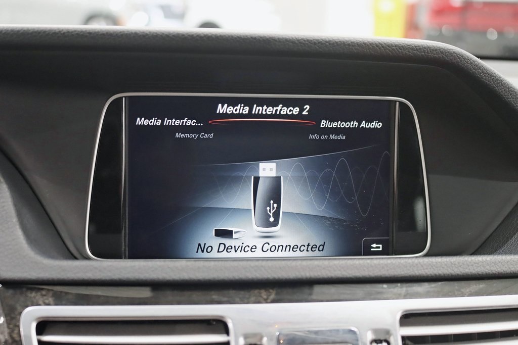 2016 Mercedes Benz E 350 4MATIC photo 20