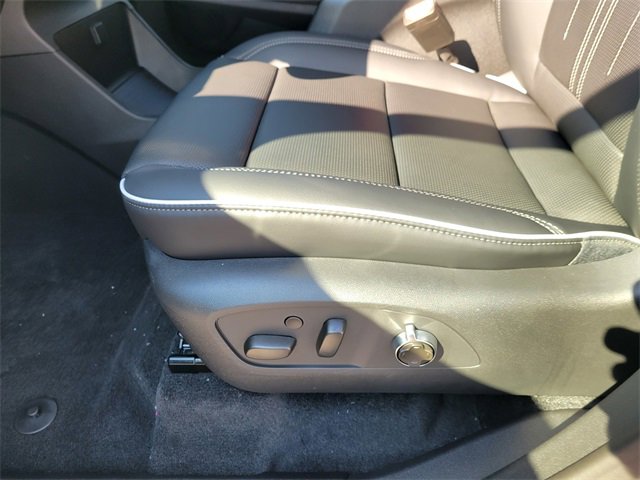 2026 Buick Enclave Avenir photo 13