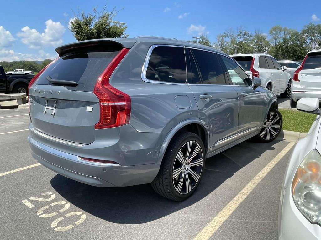 2023 Volvo XC90 T8 Ultimate photo 2