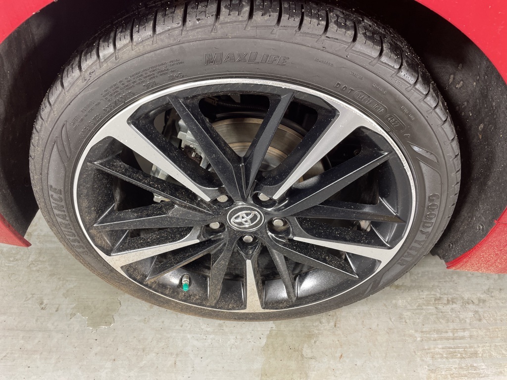 2019 Toyota Camry XSE V6 photo 10