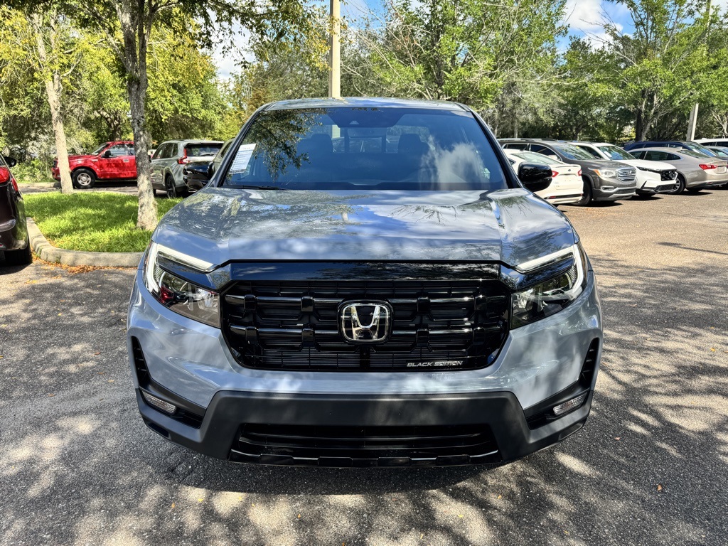 2025 Honda Ridgeline Black Edition photo 2
