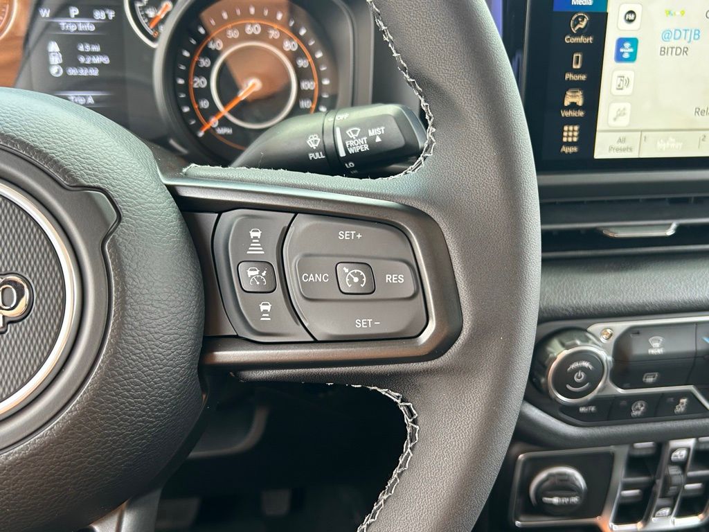 2025 Jeep Gladiator Sport S photo 30