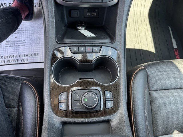 2023 Gmc Acadia AT4 photo 17