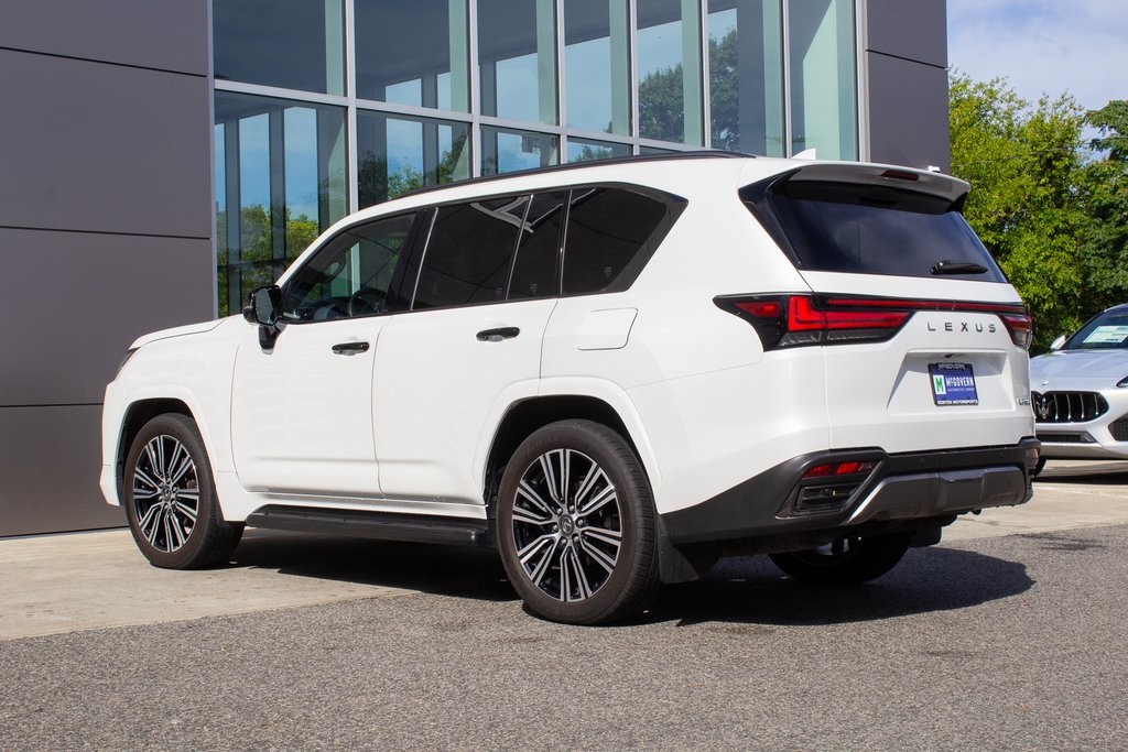2024 Lexus LX 600 Luxury photo 8