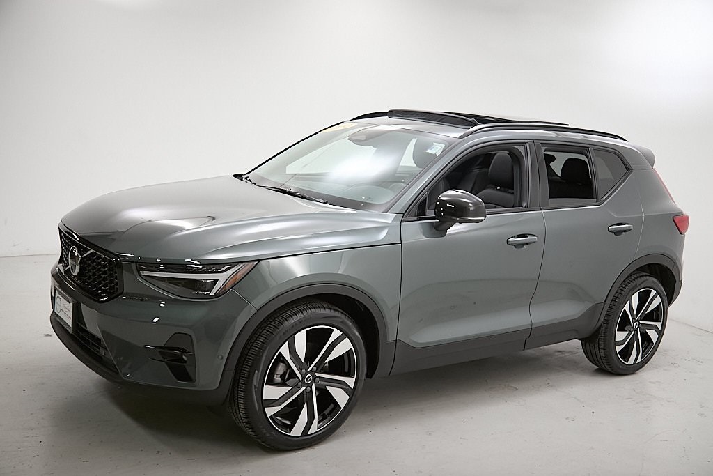 2026 VOLVO XC40 - Image 5