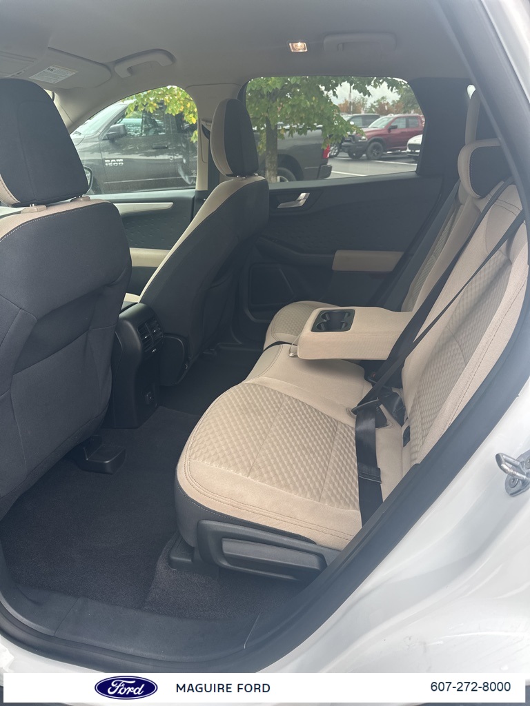 2020 Ford Escape SE Sport Hybrid photo 9