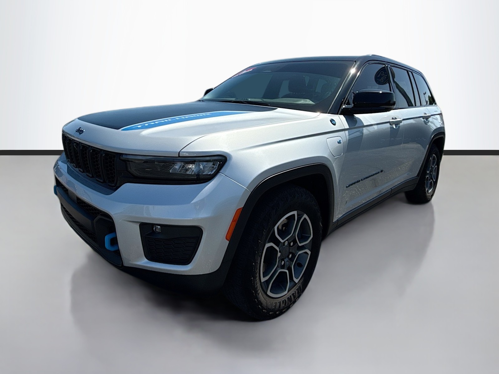 2022 Jeep Grand Cherokee Trailhawk 4xe's photo