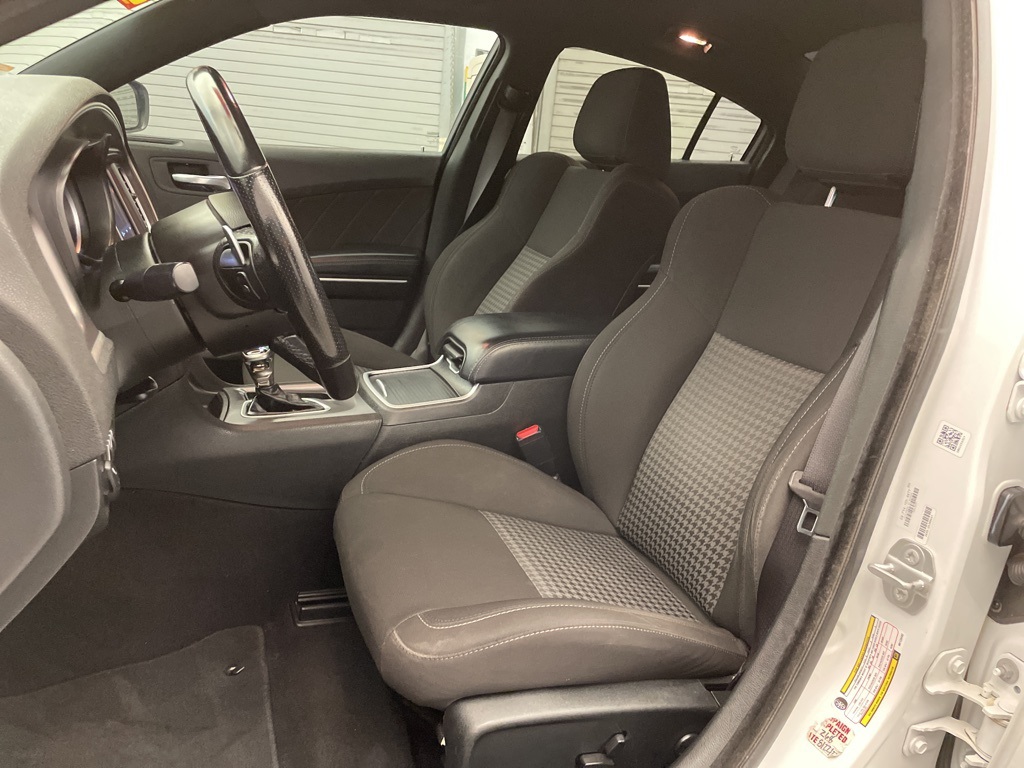 2022 Dodge Charger R/T photo 15