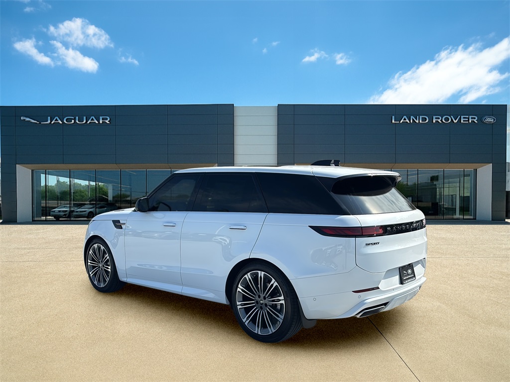 2025 Land Rover Range Rover Sport SE photo 3