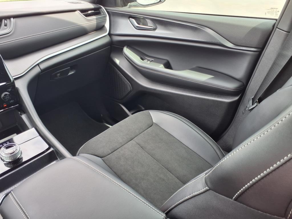 2025 Jeep Grand Cherokee Altitude X photo 24